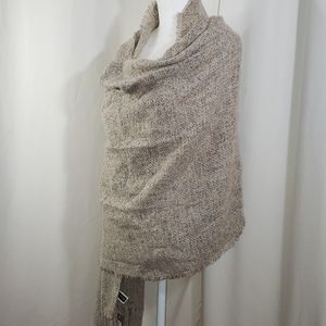 NEW APT.9 Solid woven scarf. Beige color